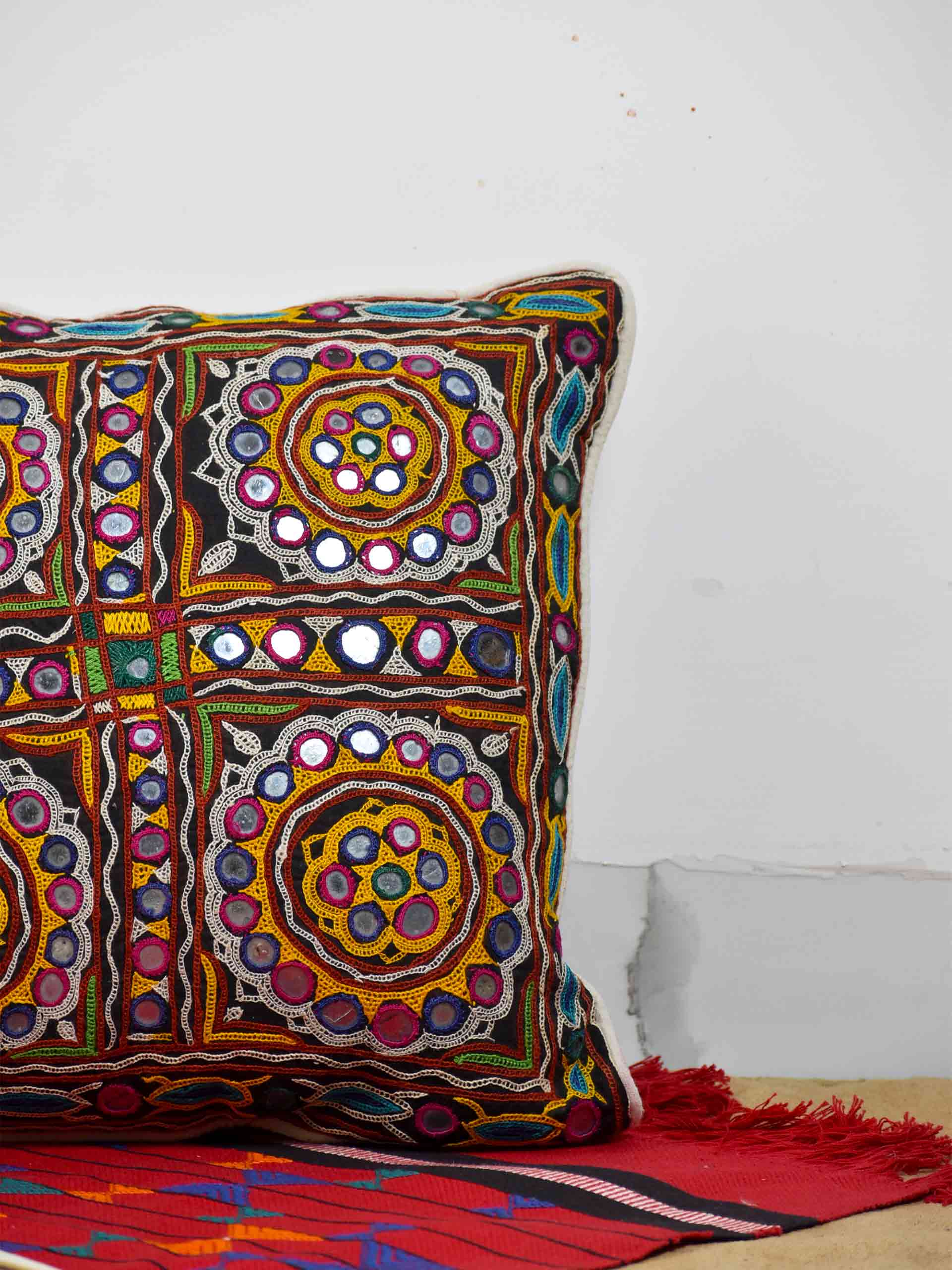 Mirror shop cushion covers