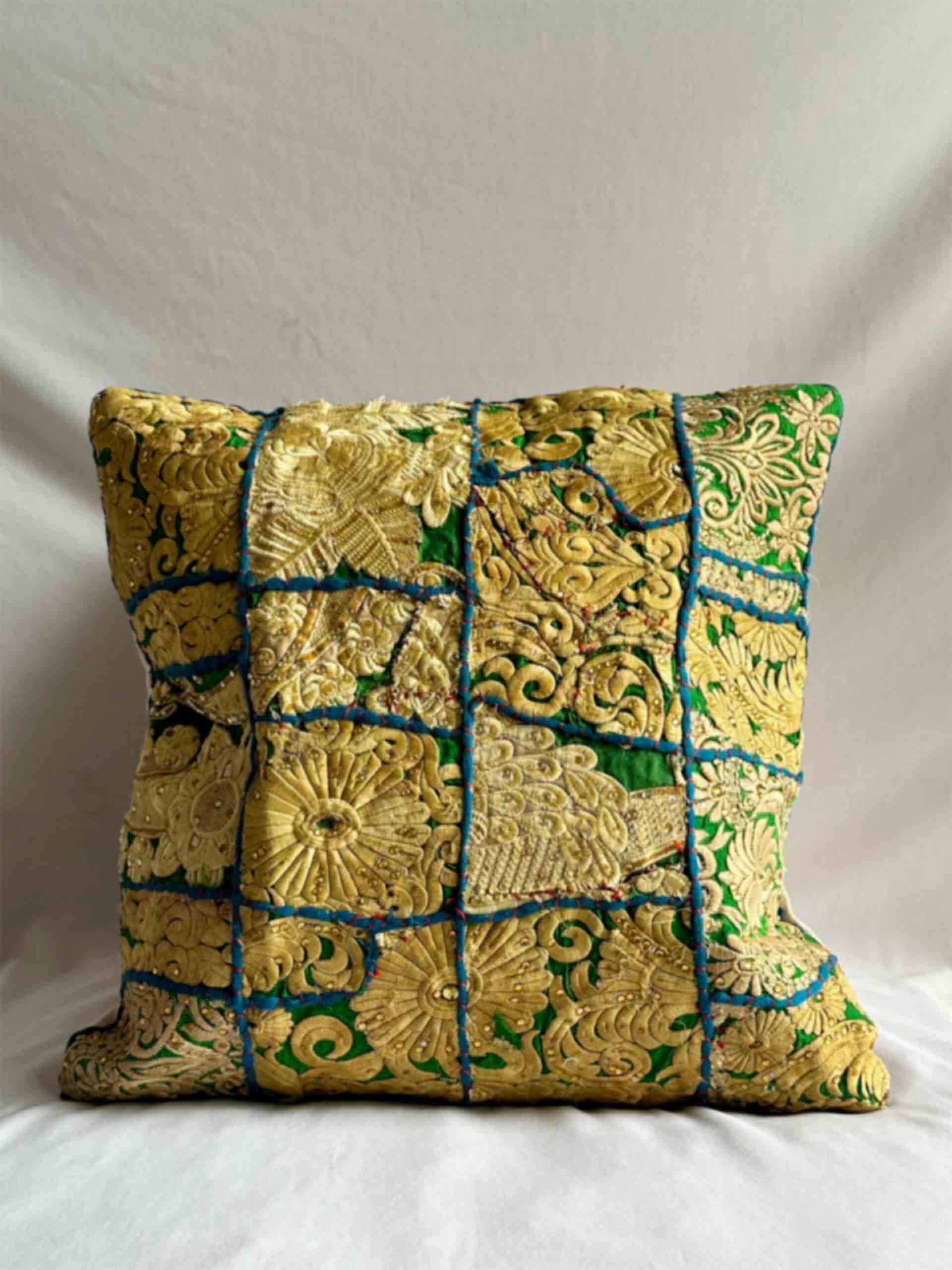 Judy - embroidered cushion cover 16x16