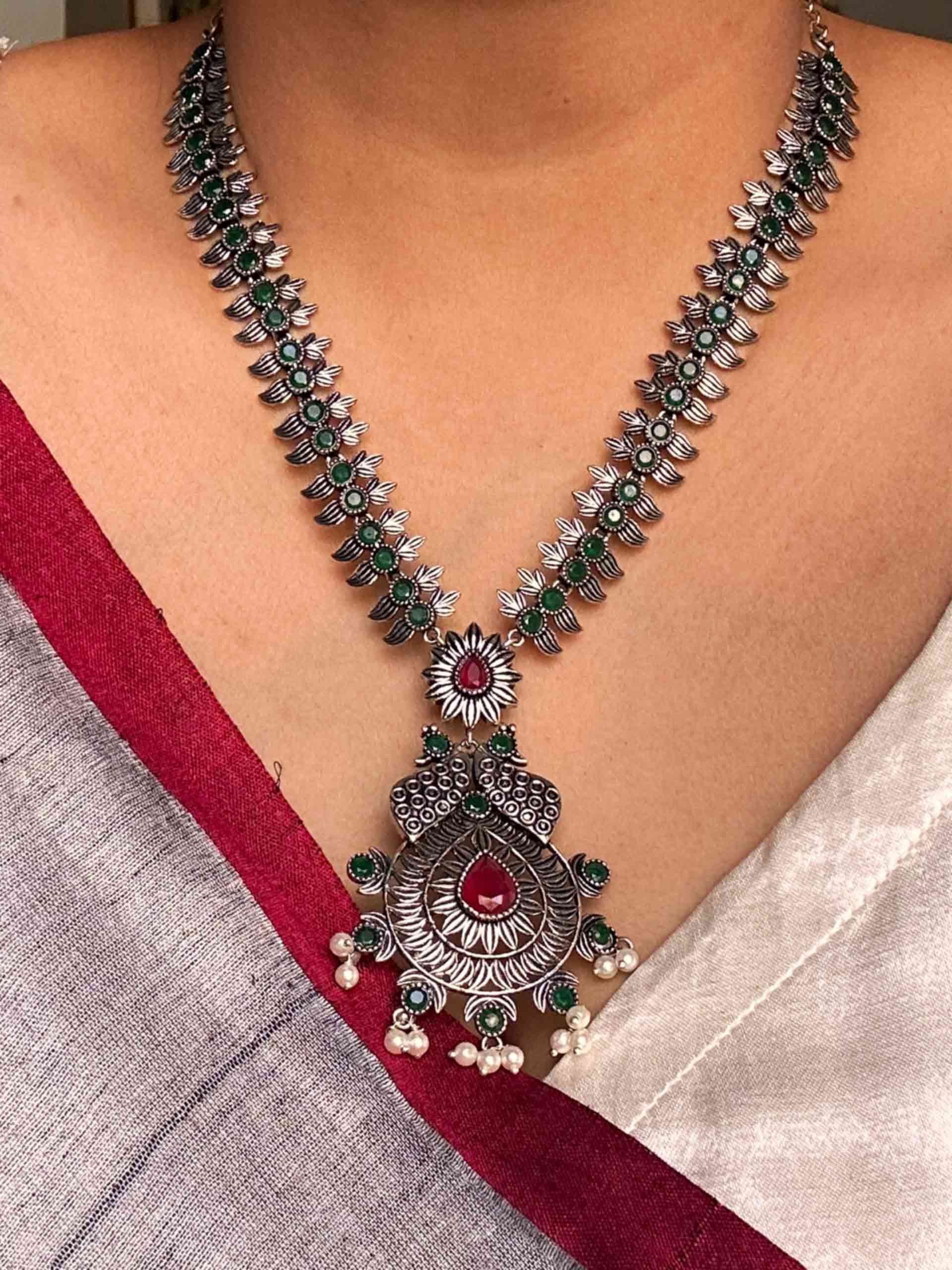 Mandana - Pendant set