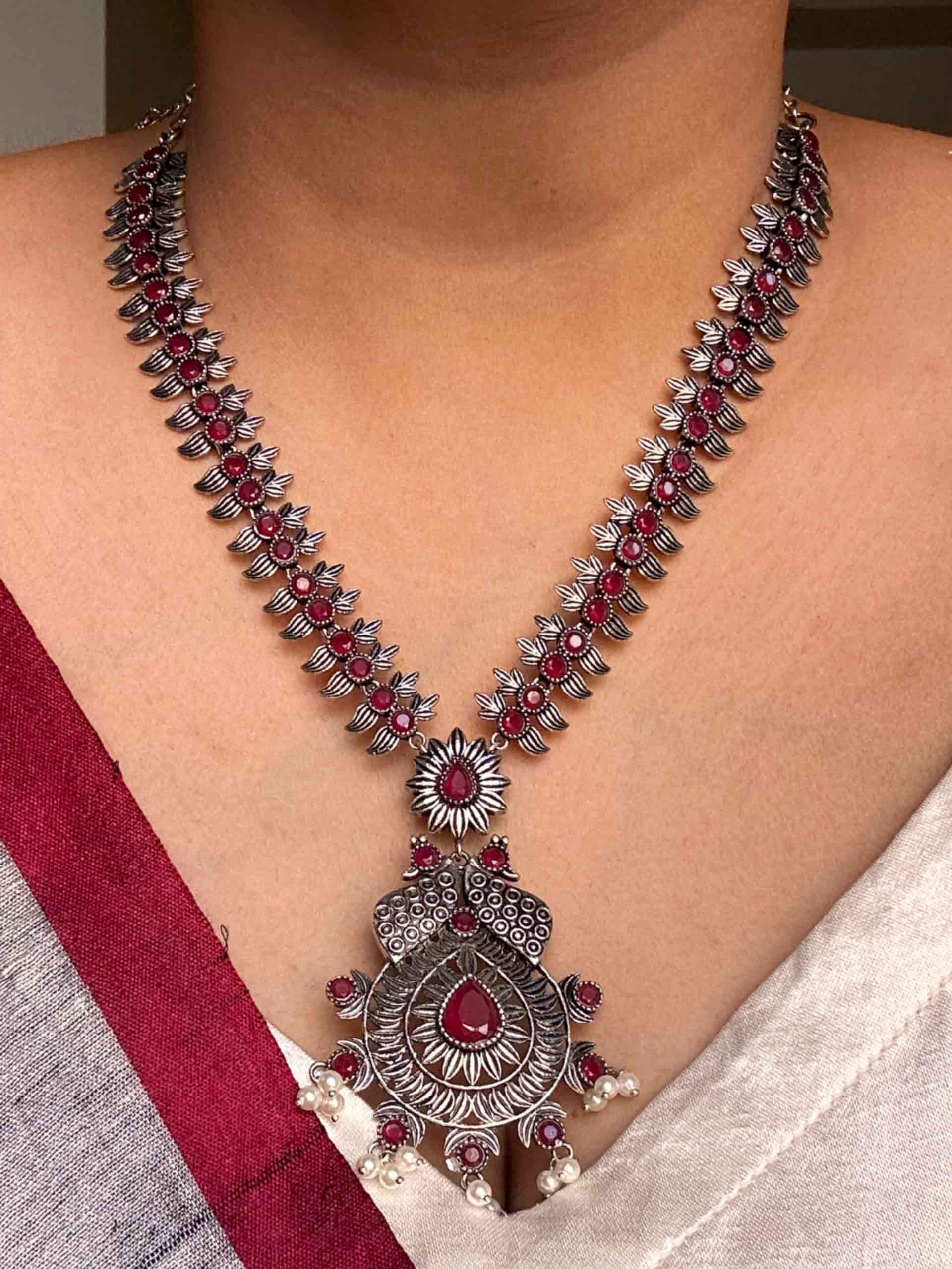 Rukmani - Pendant set