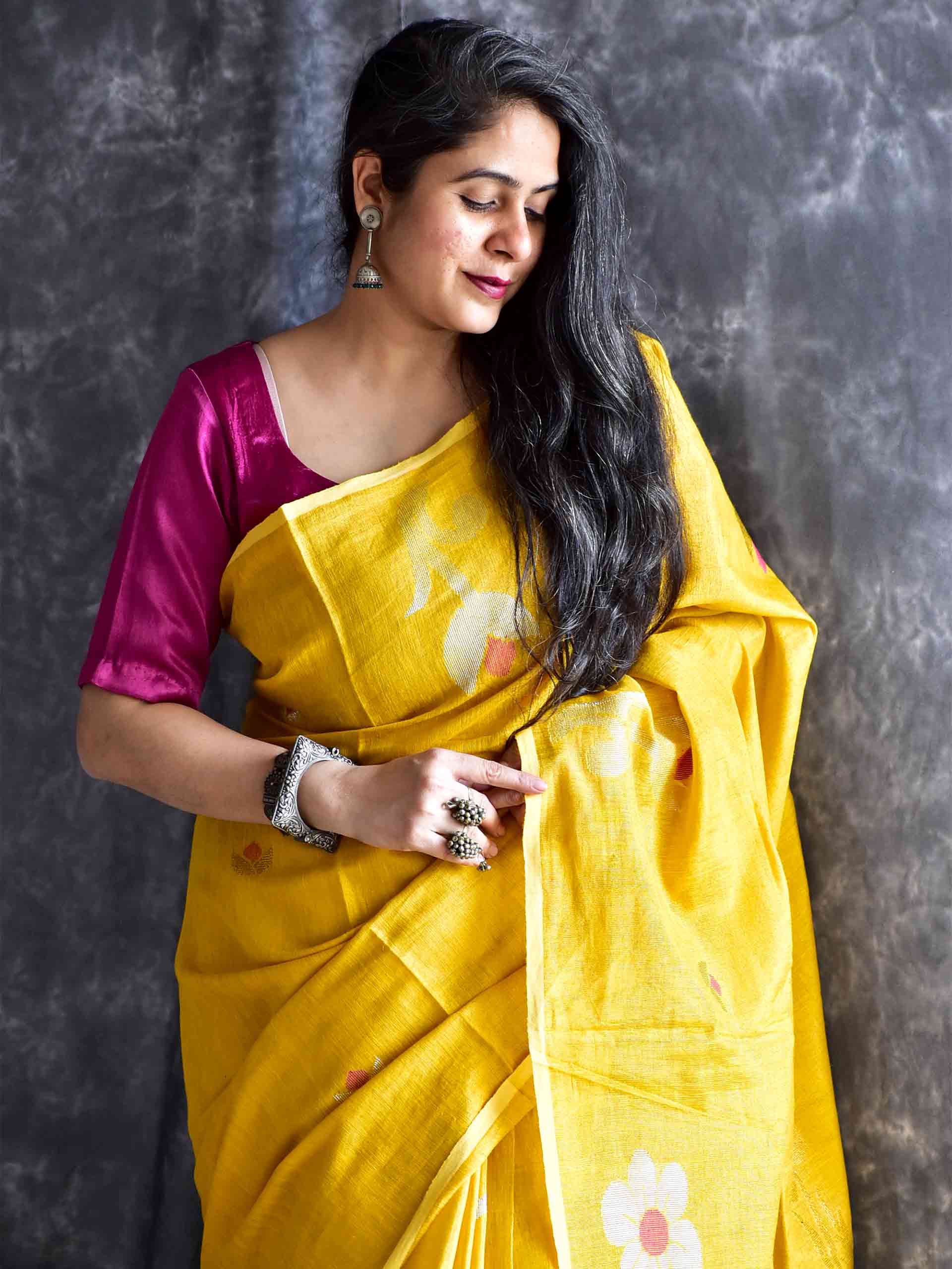 Gulnaar - Linen Tissue Saree