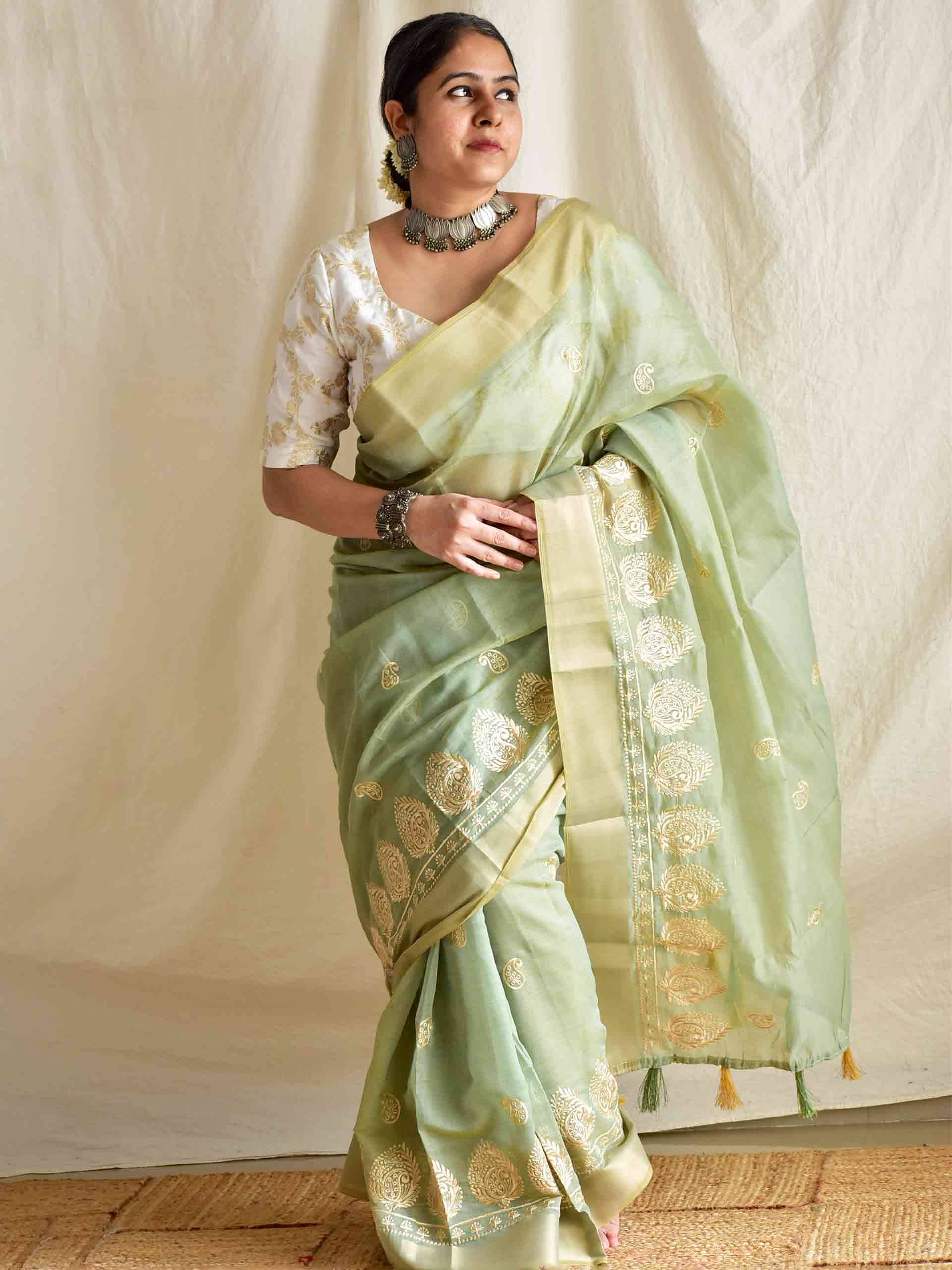 Moti - Embroidered saree