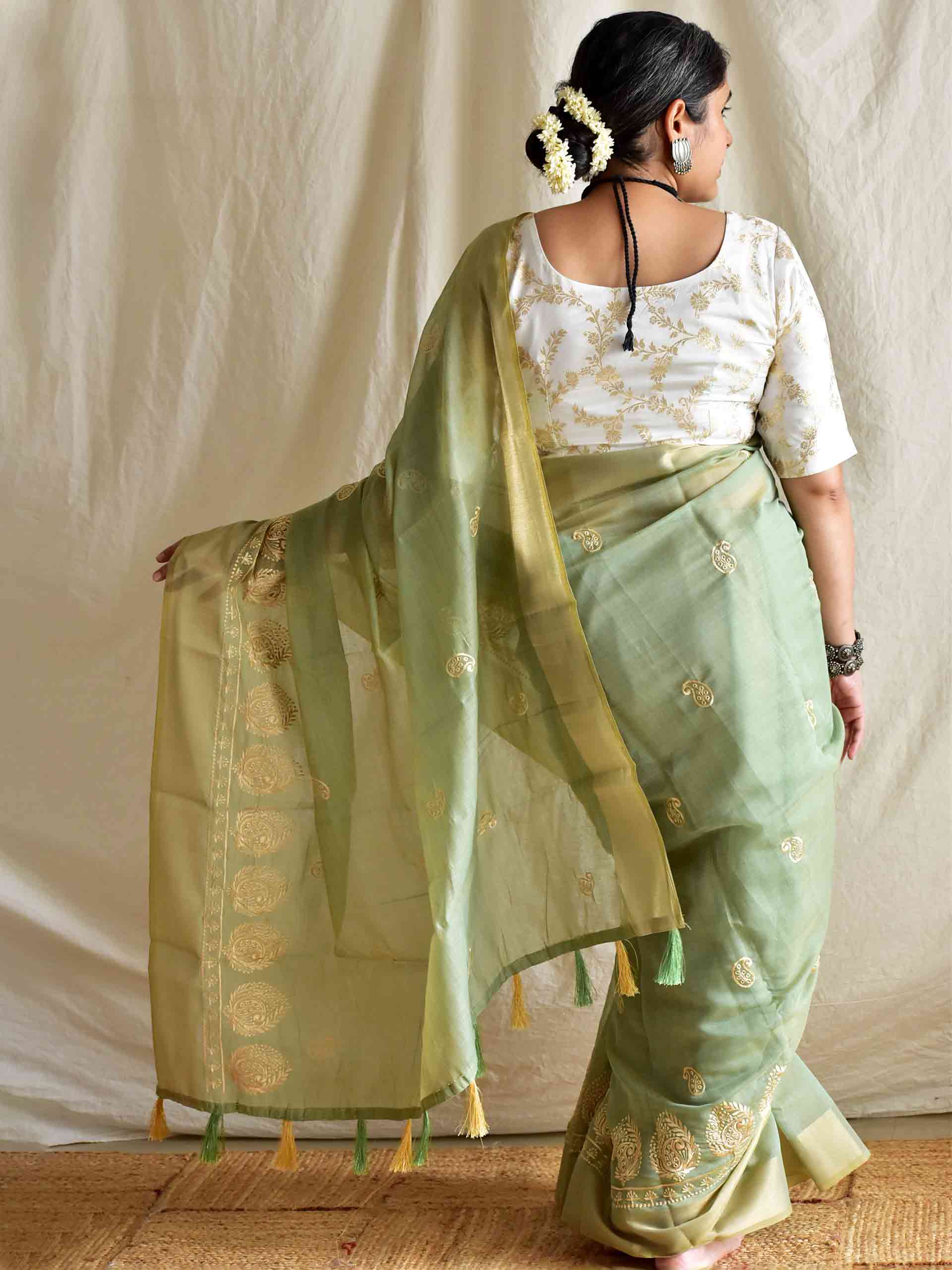 Moti - Embroidered saree