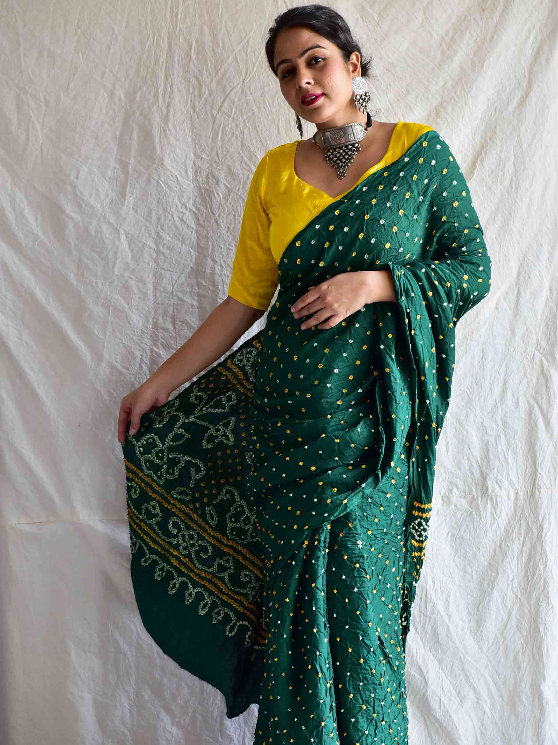 Rani Color Gharchola Bandhani Saree Made From Gajji Fabric – Sankalp The  Bandhej Shoppe