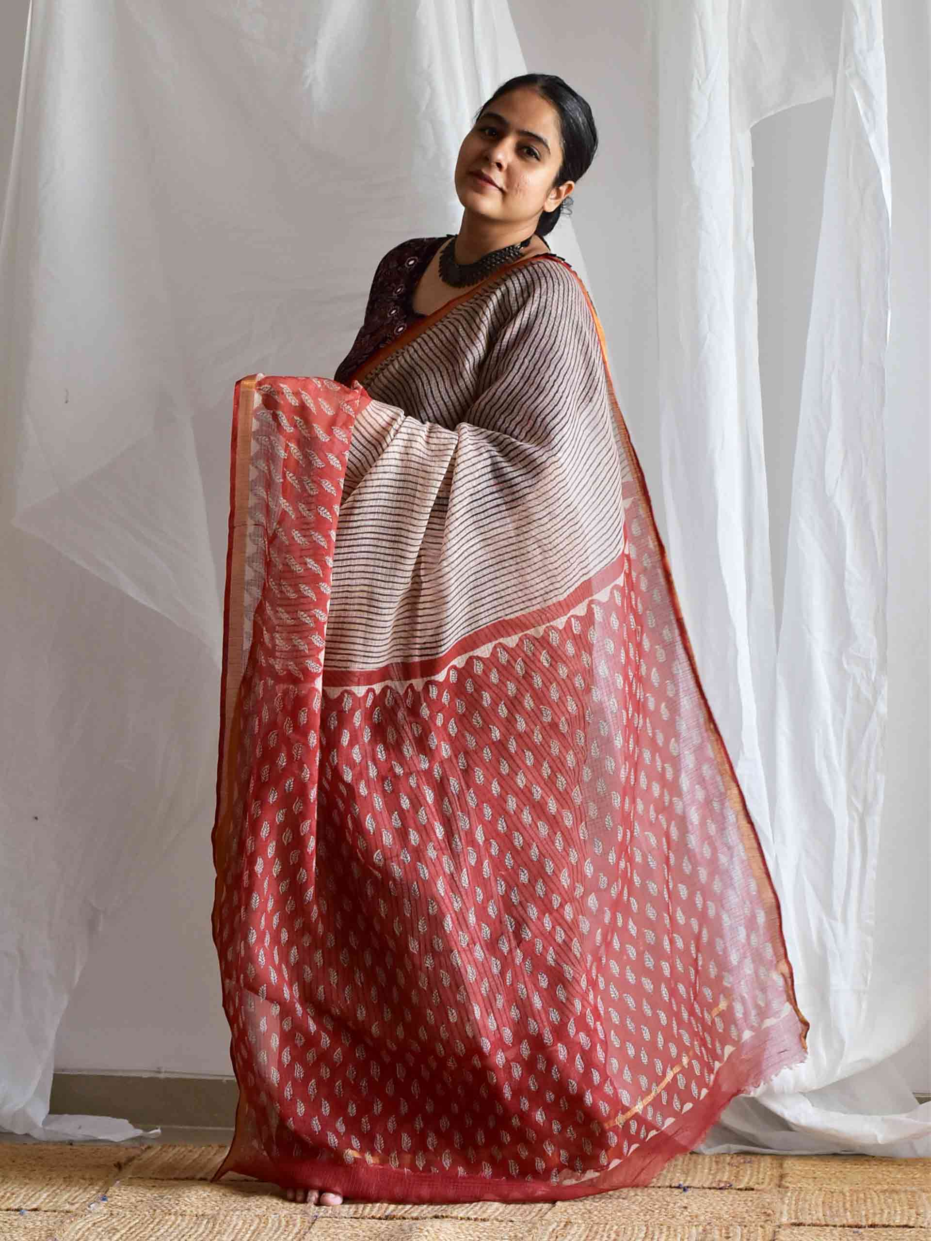 Falling Love  - Dabu kota Doria saree