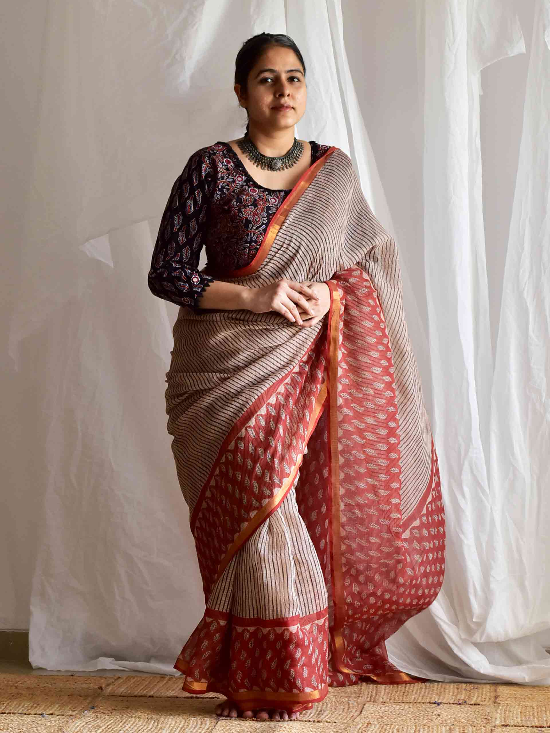 Falling Love  - Dabu kota Doria saree