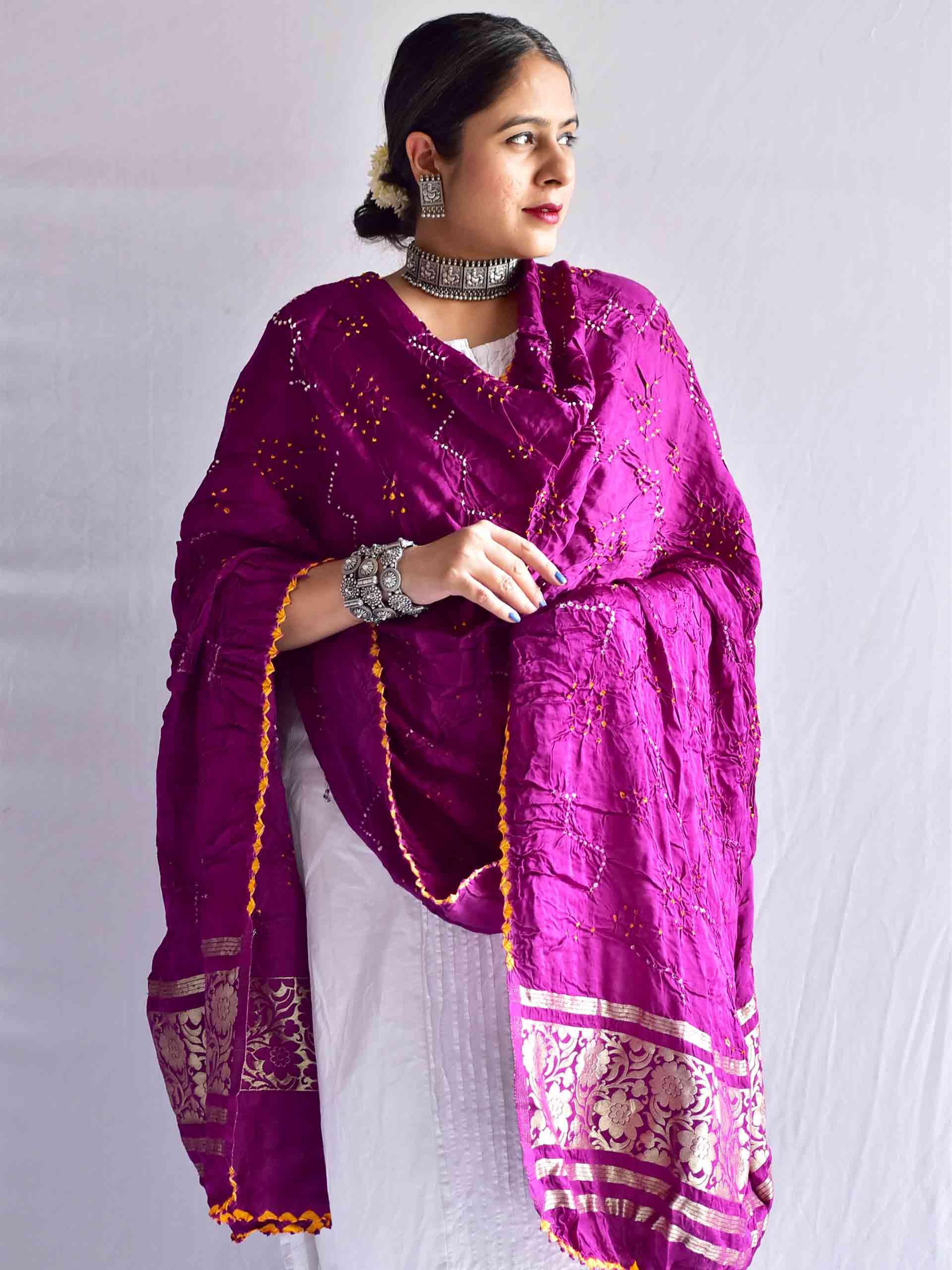 purplebandhanigajjisilkdupatta 1