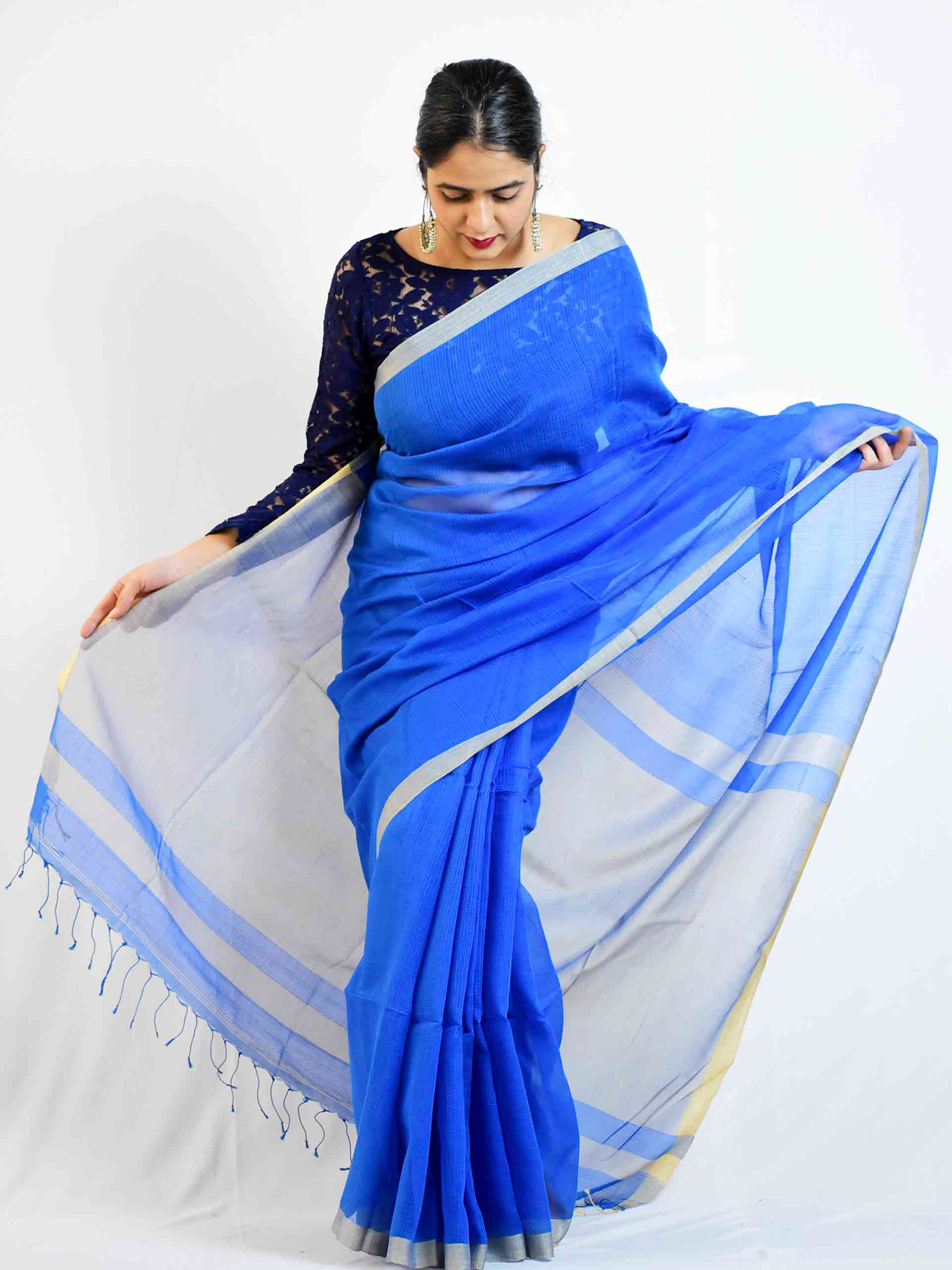 Buy Authentic Handwoven Silk Sarees online - Stylish and Fashionable Sarees