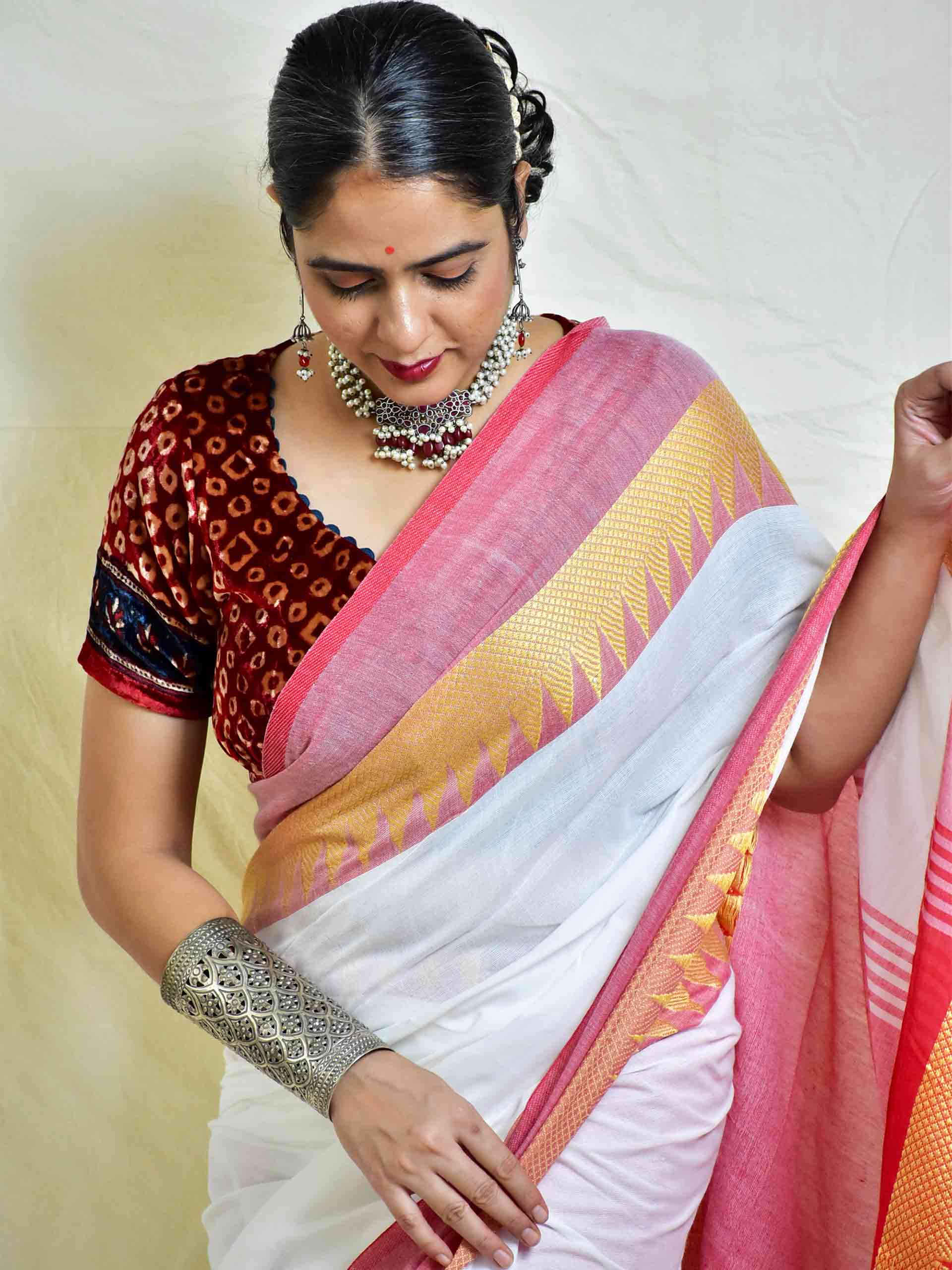 Mixed Elegant Kalyani Cotton Saree With Contrast Border at Best Price in  Salem | Sri Dinesh Tex